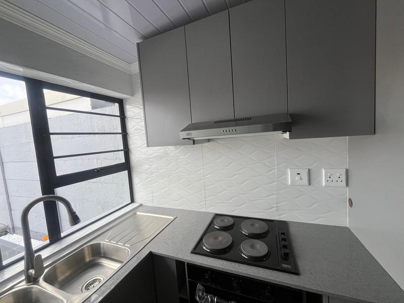 2 Bedroom Property for Sale in Kensington Western Cape